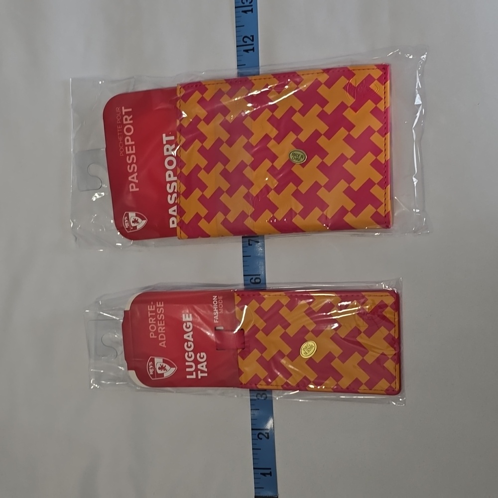 NWT Heys Luggage Tag & Passport Case